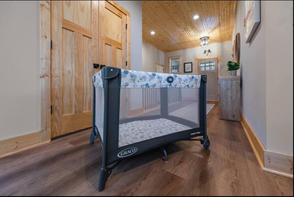 Peaceful Modern Chalet In Елиджей Екстериор снимка